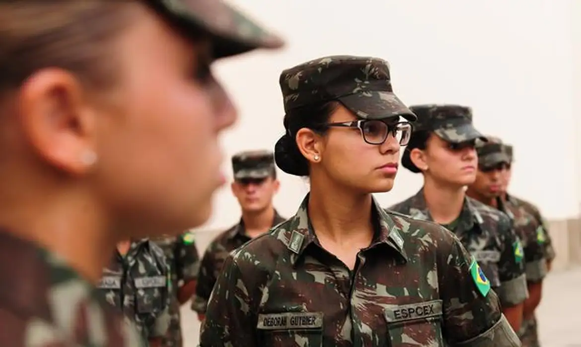 Mulheres poderão se alistar no serviço militar aos 18 anos (Divulgação: Exército)