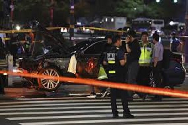 Carro invade centro esportivo na China, atropela multidão e mata ao menos 35