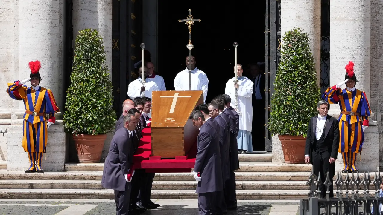 Papa Francisco é sepultado na Basílica de Santa Maria Maggiore