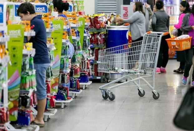 Inflação dos alimentos persiste e governo Lula ainda busca frear preço