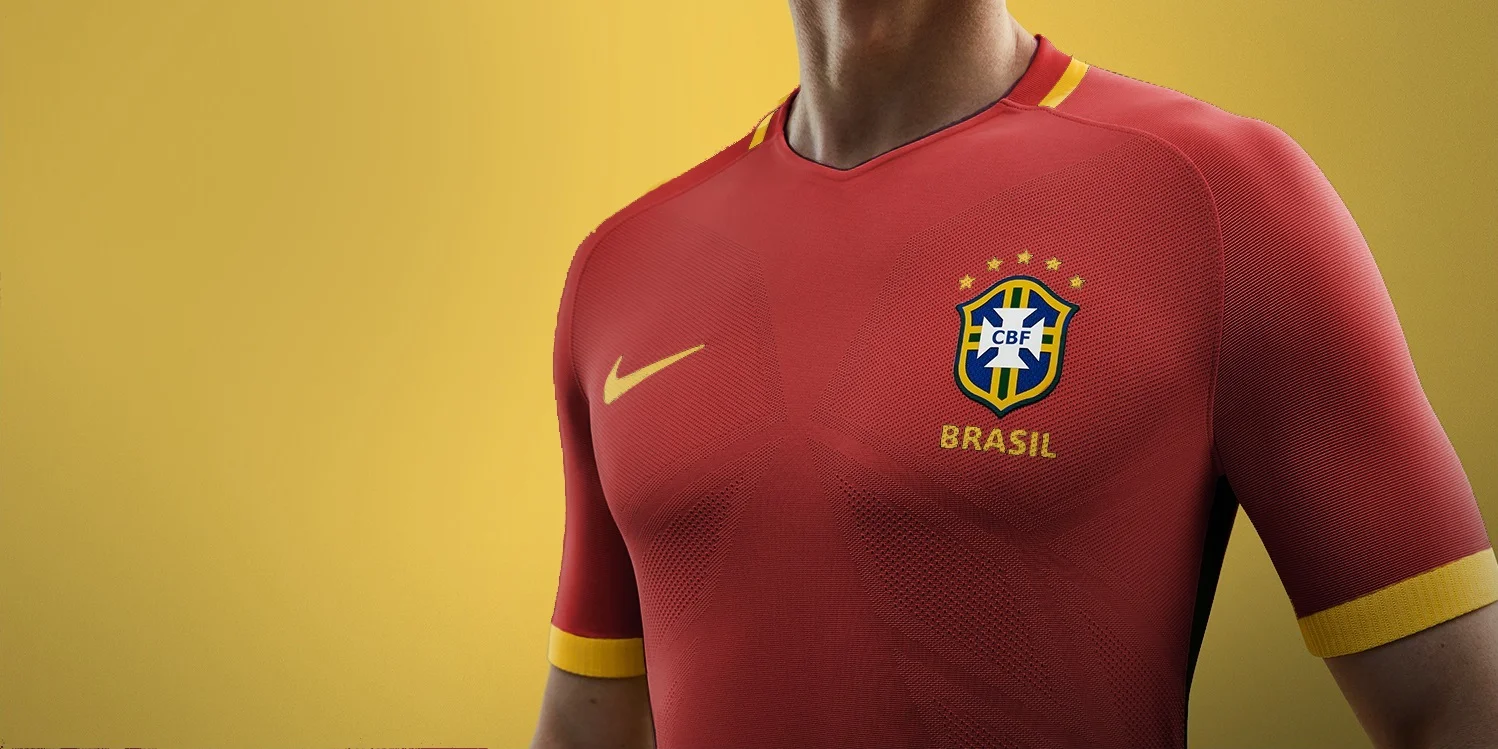 camisa-vermelha-selecao-brasil-copa-do-mundo.webp