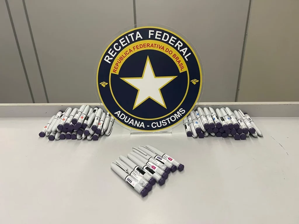 Receita apreende 70 canetas de Mounjaro ocultas em corpo de passageiros no Aeroporto de Natal