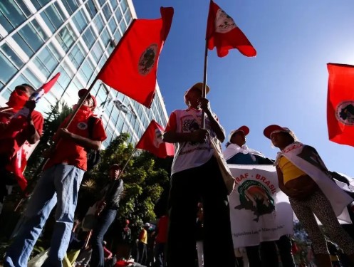 Governo federal orientou polícias militares e civis dos estados a não prender invasores do MST durante o ‘Abril Vermelho’
