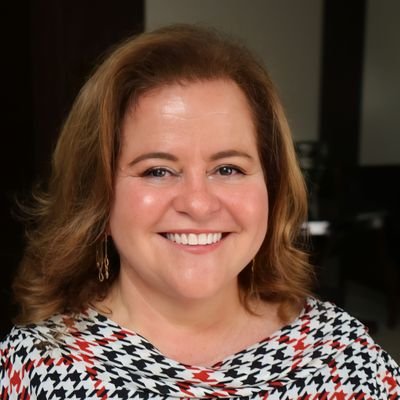 Tatiana Mendes Cunha: A normalização do inaceitável