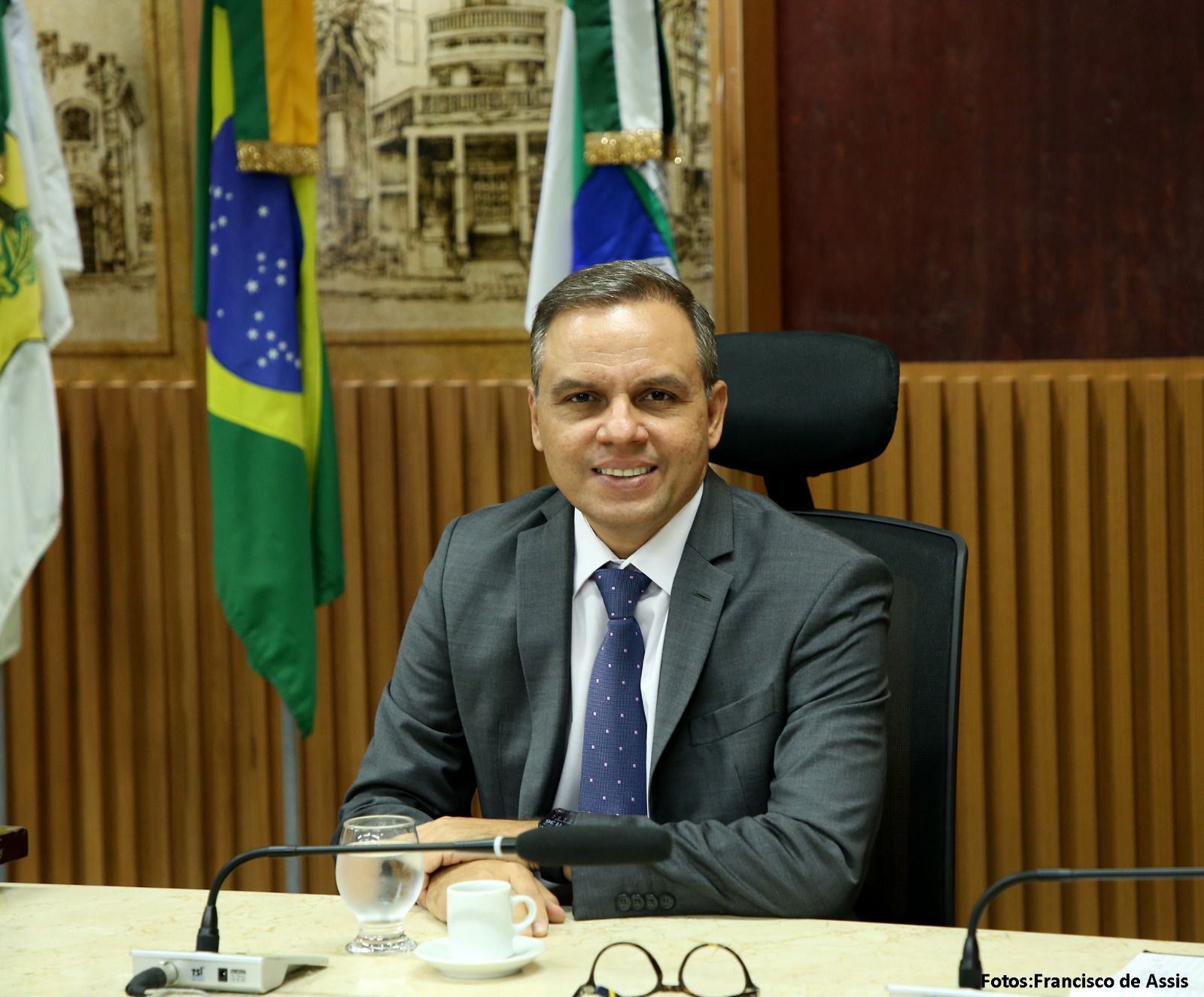 Lei de autoria do vereador Aldo Clemente regulamenta serviços de day care e hospedagem de animais em Natal