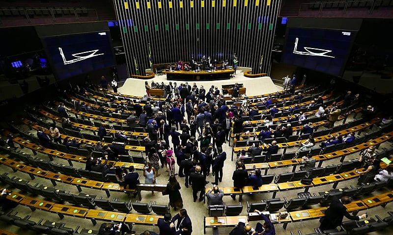 Congresso está em pé de guerra contra MP de Lula com aumento brutal de impostos