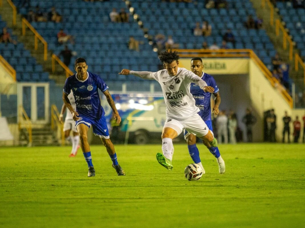 ABC abre o placar nos acréscimos do 2º tempo, mas cede empate no último lance contra o Confiança