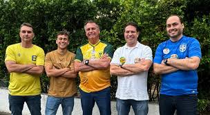 O racha entre a família Bolsonaro e Nikolas Ferreira
