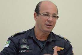 Alarico não aceita críticas de colegas e resolve intimidar colega oficial com processo