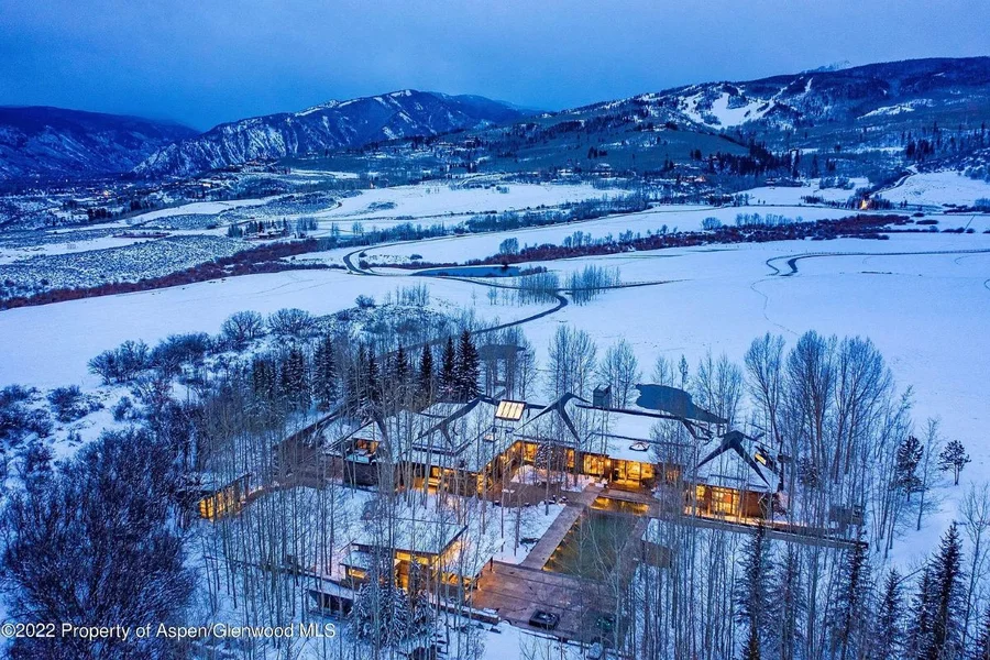 Justiça amplia rastreio de bens de Vorcaro e cita mansão em Aspen