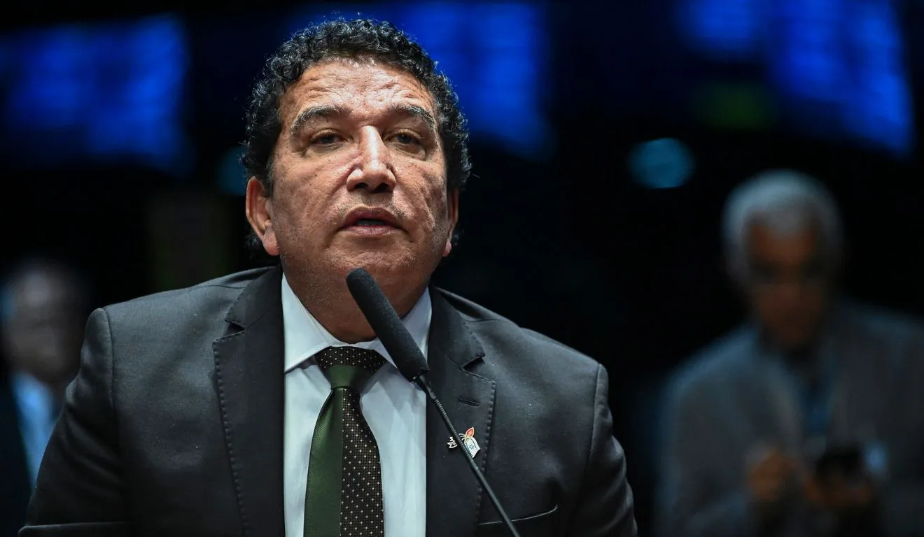 XGkjYtU0-Magno-Malta-senador.webp
