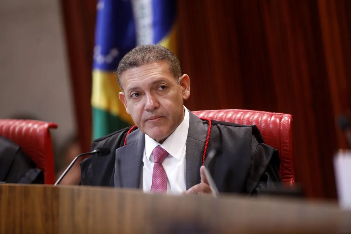 O ministro Nunes Marques durante sessão plenária do TSE  • Alejandro Zambrana/Secom/TSE