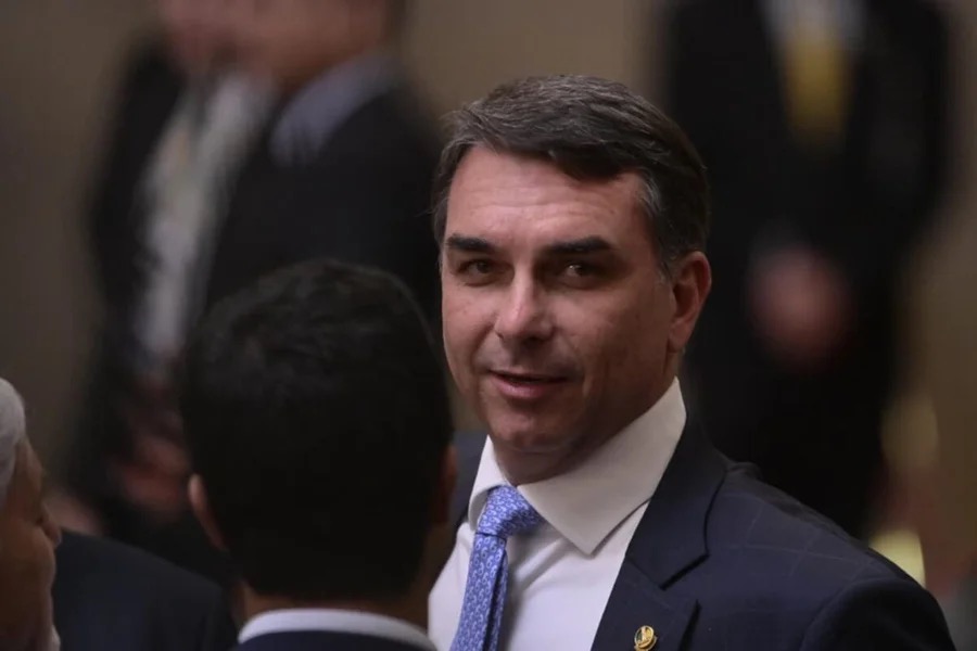 FLÁVIO BOLSONARO | KEBEC NOGUEIRA/METRÓPOLES 