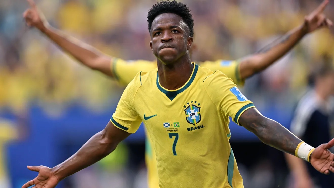 Vini Jr. comemora gol do Brasil sobre a Escócia   •  Image Photo Agency/Getty Images/Via Fifa