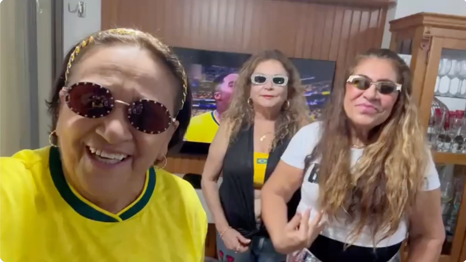 FÁTIMA BEZERRA NA TORCIDA PELA SELEÇÃO BRASILEIRA