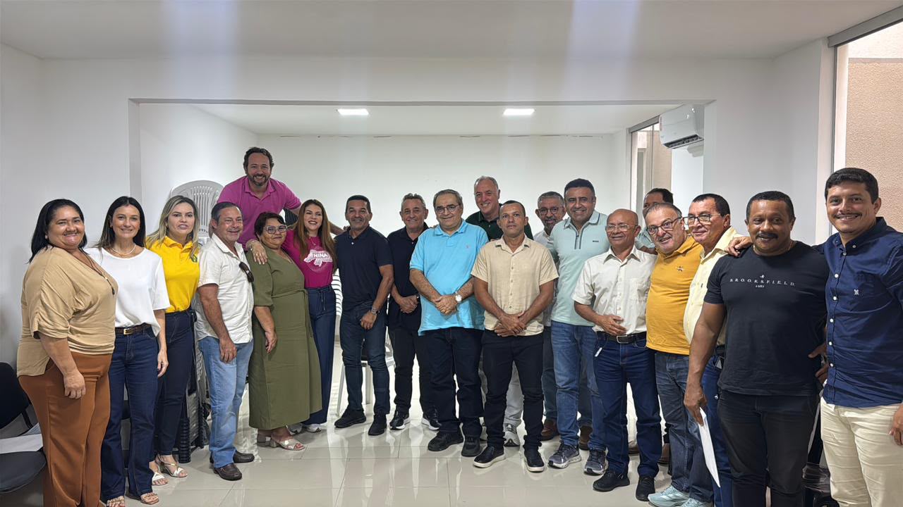 Nina Souza recebe apoio do prefeito, do vice-prefeito, e da maioria dos vereadores de Senador Georgino Avelino