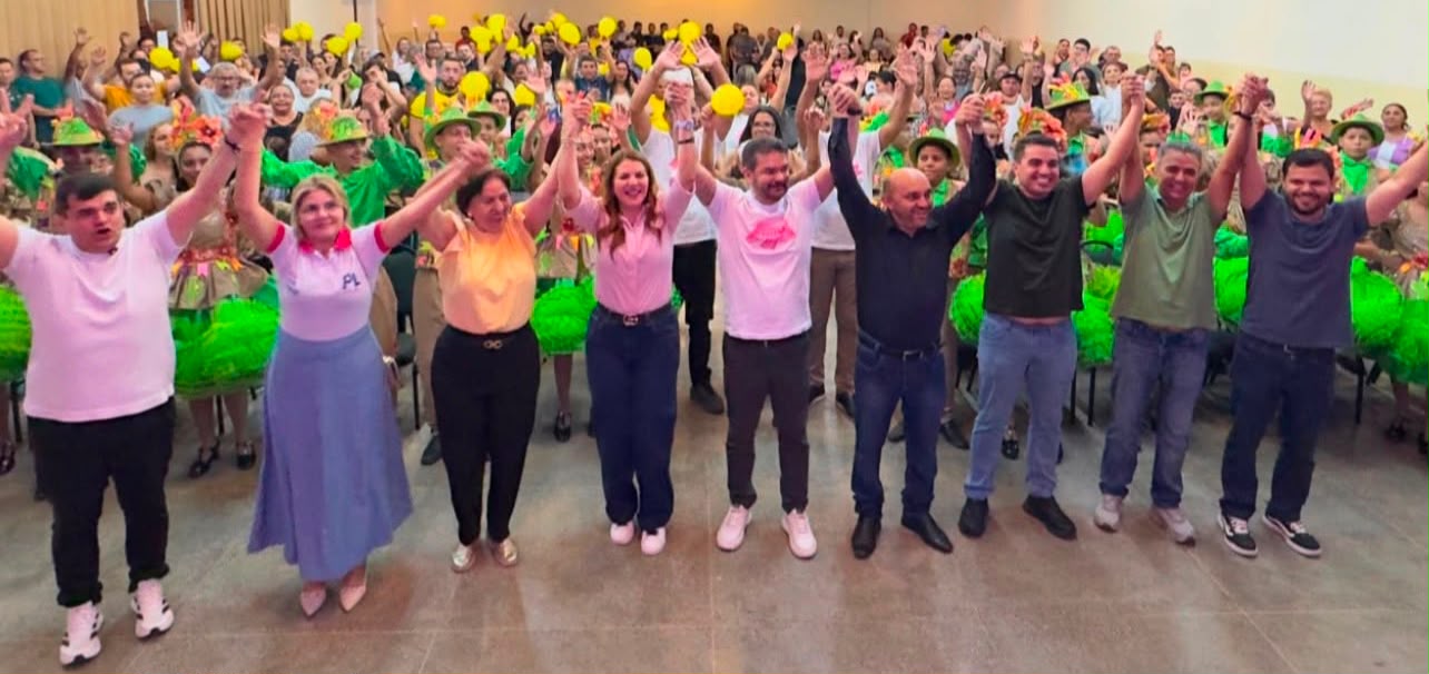 Lideranças de Mossoró reúnem multidão em apoio a Nina Souza