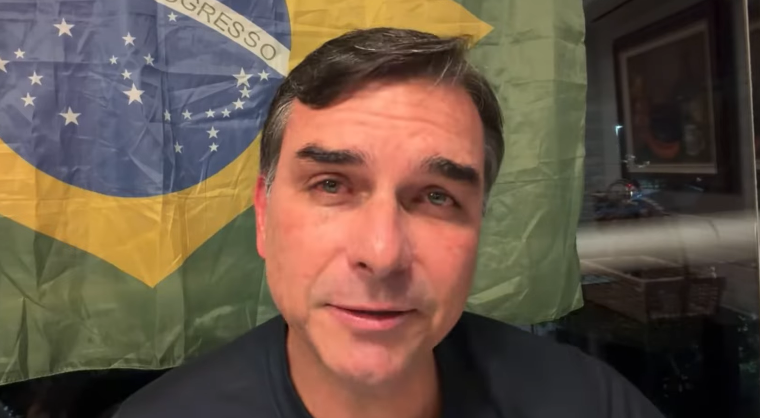 flavio bolsonaro live.png