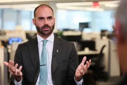 Deputado federal Eduardo Bolsonaro durante entrevista à Reuters em Washington  • Jessica Koscielniak/Reuters