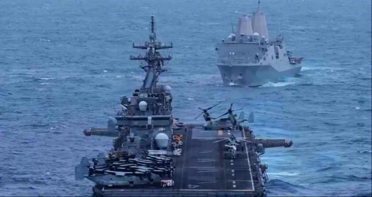Imagens divulgadas pelo CENTCOM mostram navios de guerra da Marinha dos EUA no Oriente Médio  • X / @CENTCOM