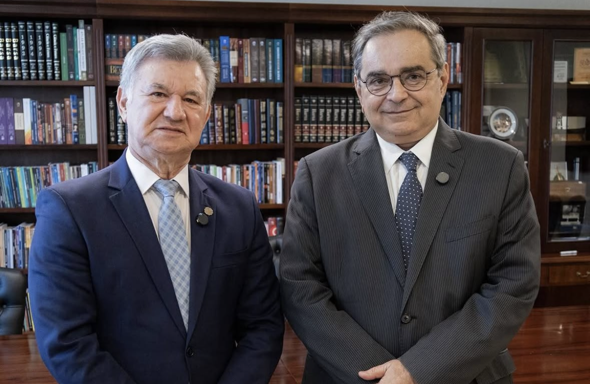 Alvaro dias com com o pastor José Wellington Costa Júnior, presidente da Convenção Geral das Assembleias de Deus no Brasil (CGADB) | foto: reprodução