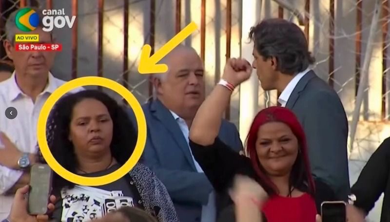 Fernando Haddad (PT) divide palanque com a traficante Alessandra Moja