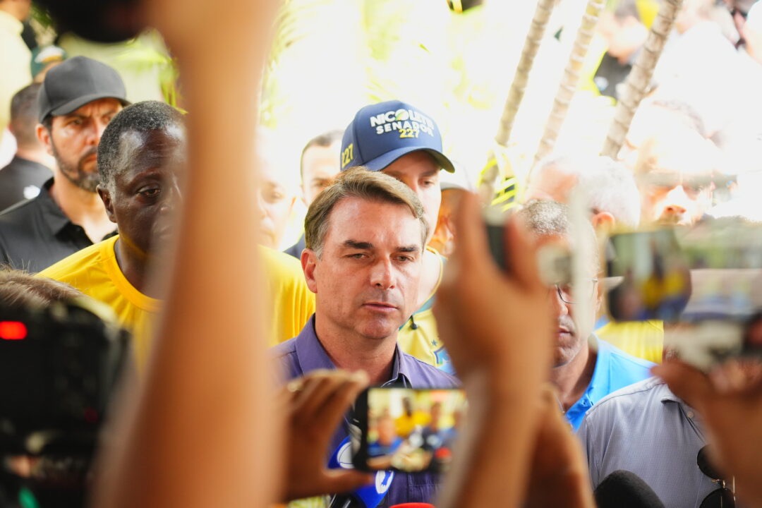 FLÁVIO BOLSONARO | Foto: Charles Vieira