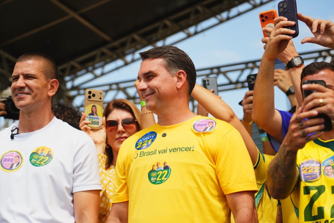 FLÁVIO BOLSONARO | Foto: Charles Vieira/Campanha Flávio Bolsonaro