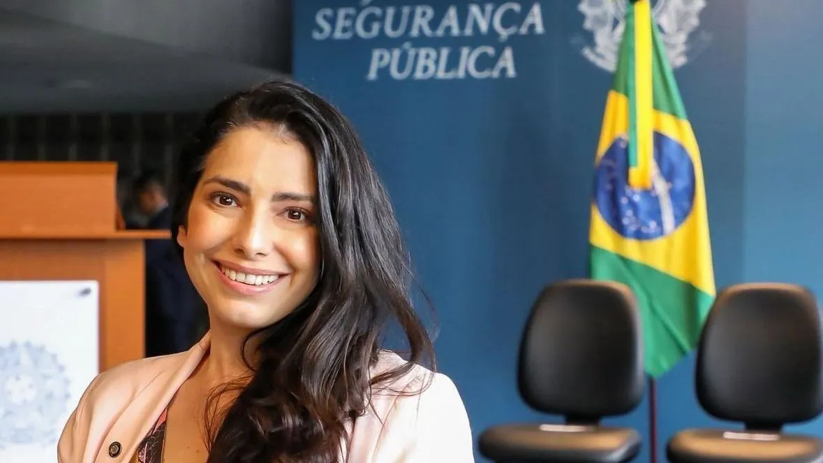 Ministra tse estela aranha
