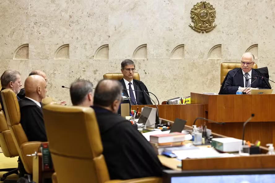 Sessão extraordinária para julgamento sobre as mensagens enviadas pelo ex-banqueiro Daniel Vorcaro, dono do Banco Master, ao ministro da Corte Alexandre de Moraes, realizada no Supremo Tribunal Federal (STF) — Foto: Alejandro Zambrana/STF