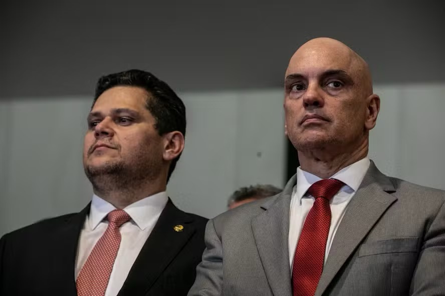 Alexandre de Moraes, Ministro do Supremo Tribunal Federal (STF) e Davi Alcolumbre — Foto: Brenno Carvalho / Agência O Globo