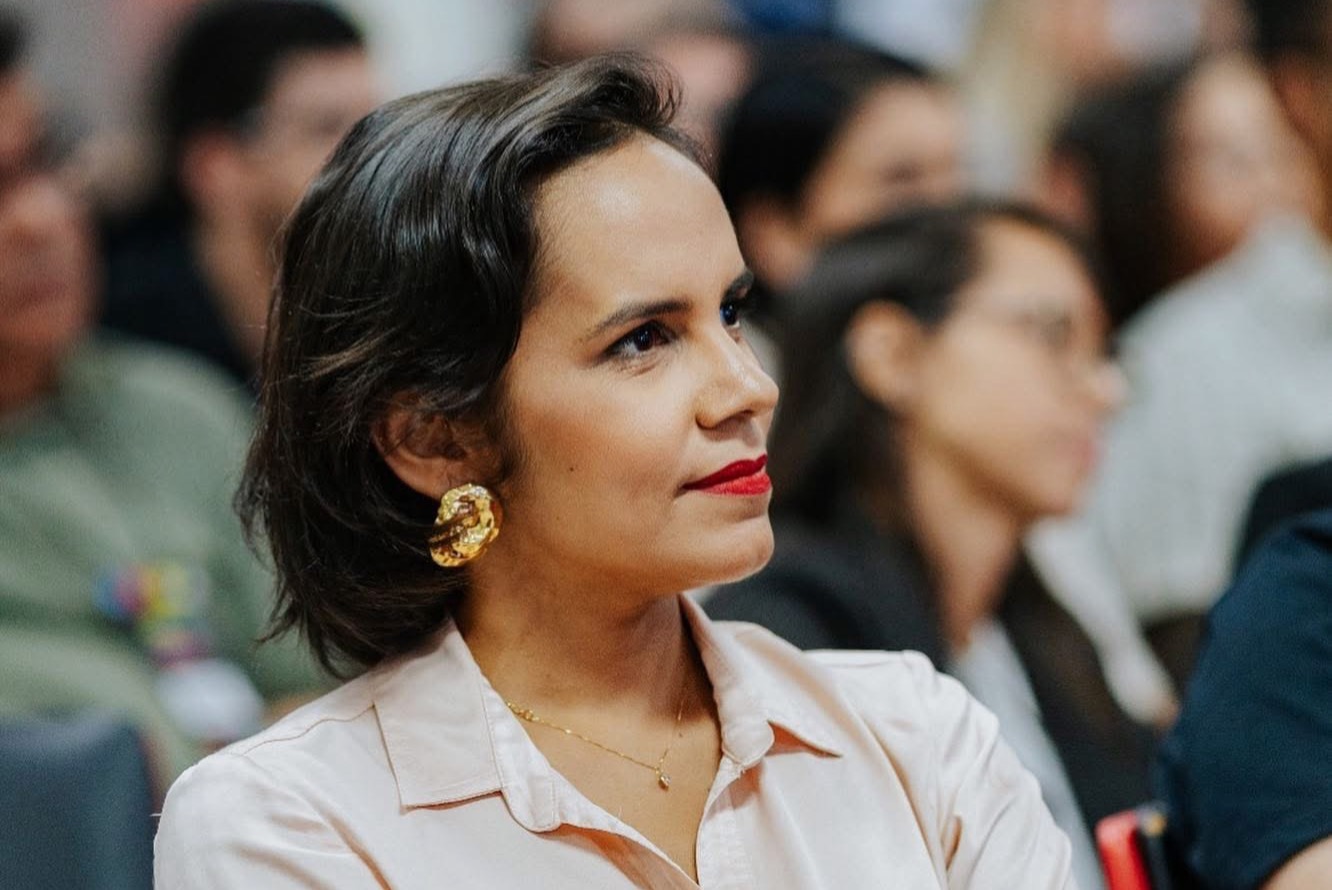 valeria araujo jornalista