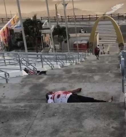 [VIDEO] Cenas fortes: Corpo rola na escadaria de Mãe Luiza